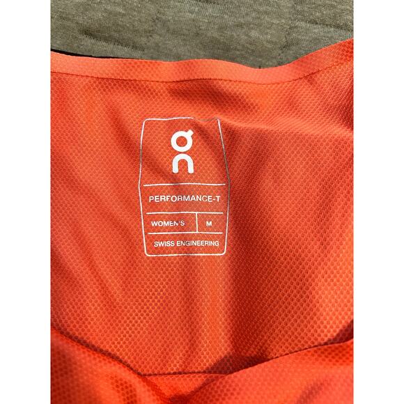 On Running performance T-Shirt, Peach and Turquoise, Medium - Picture 3 of 4